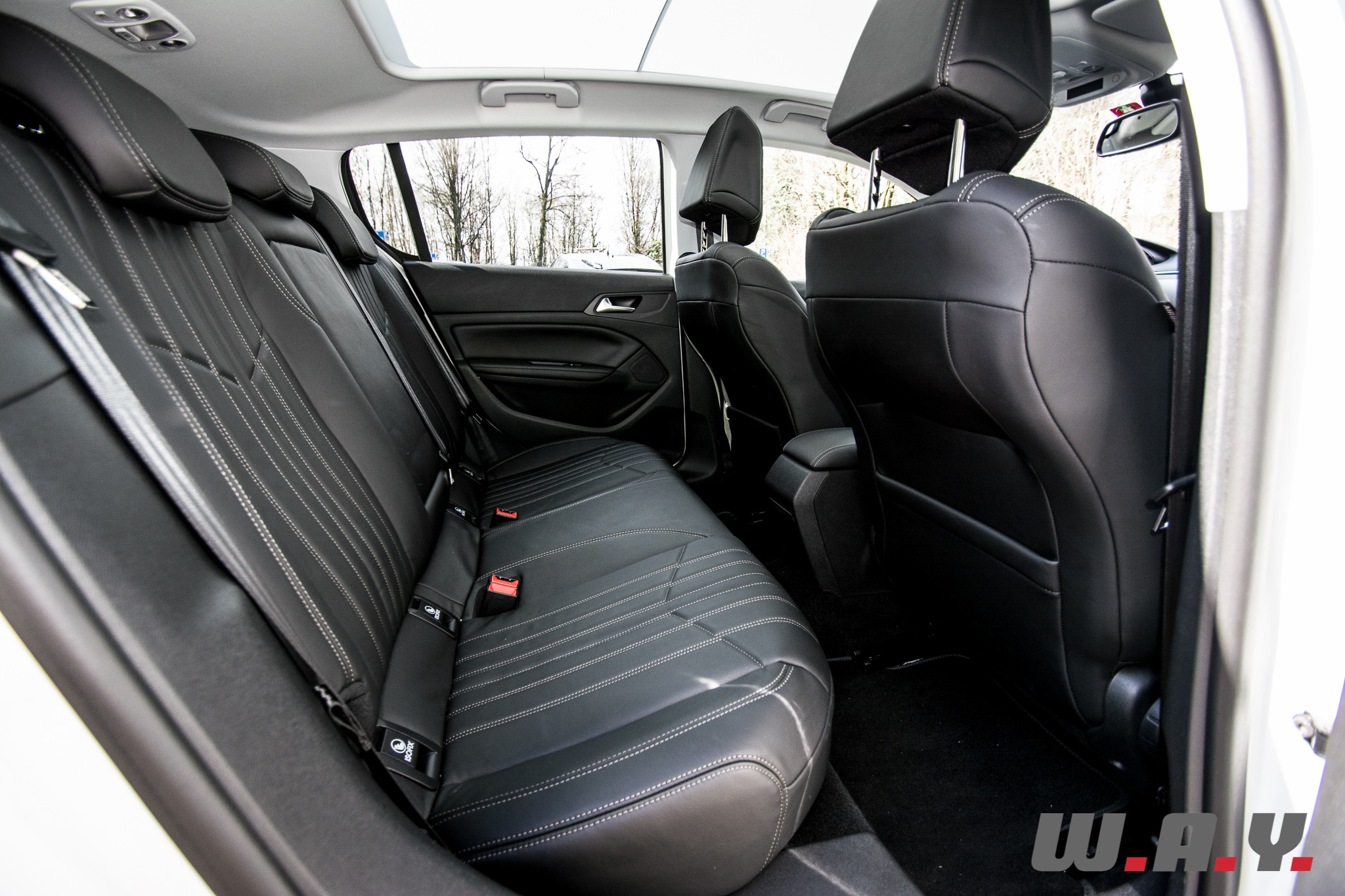 Peugeot308-1