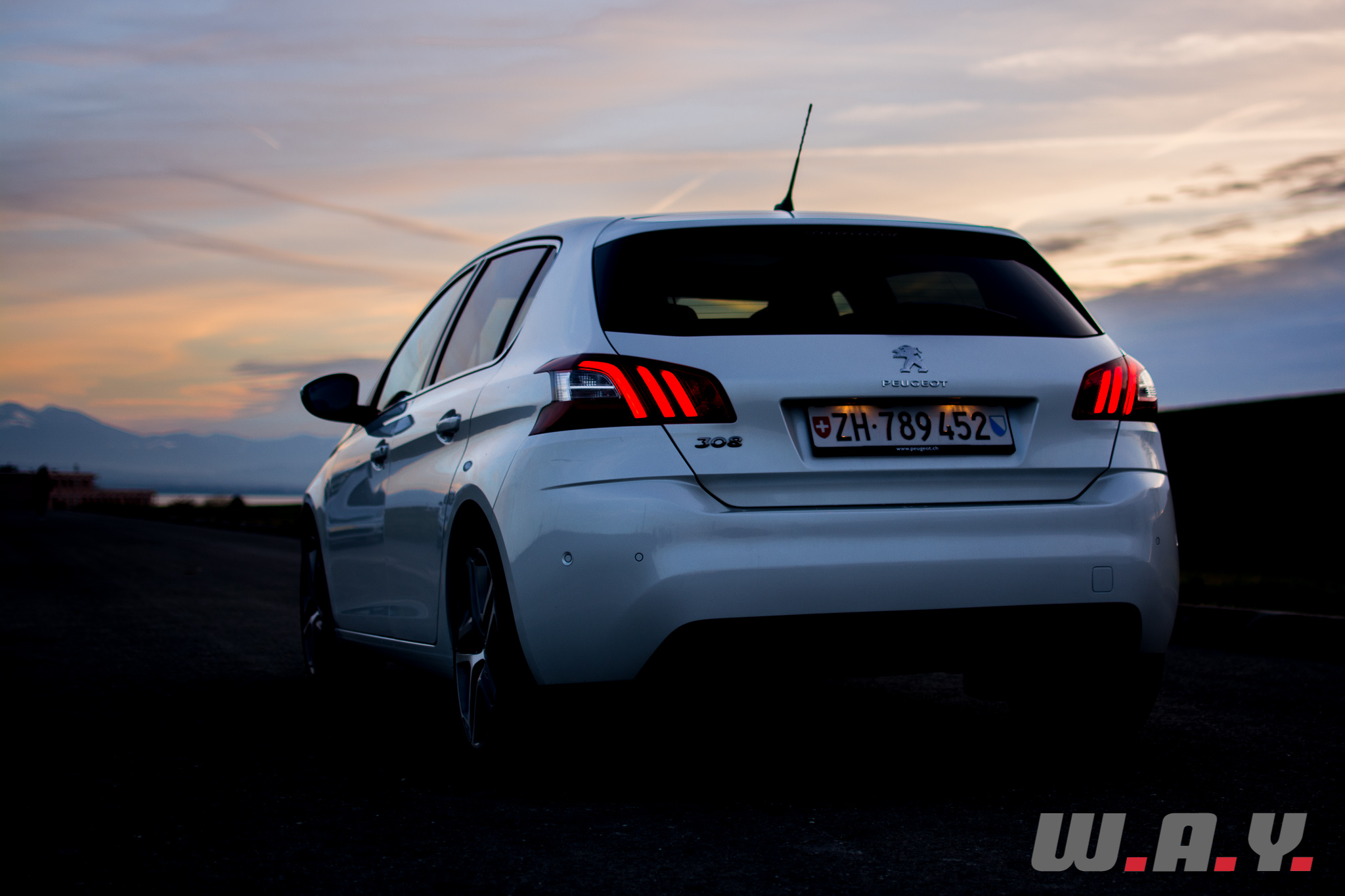 Peugeot308-1