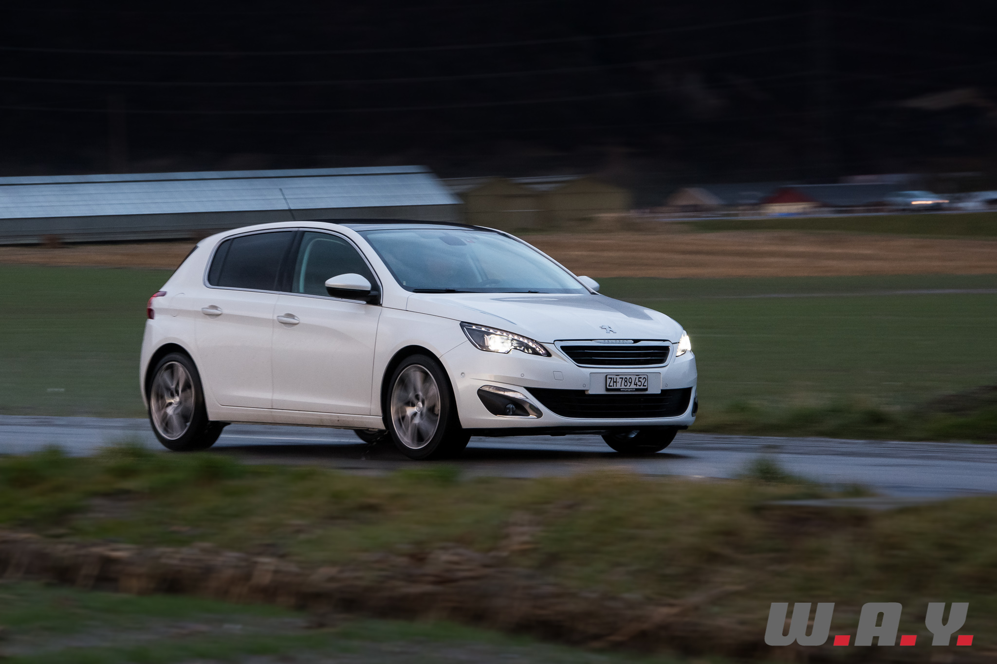 Peugeot308-1