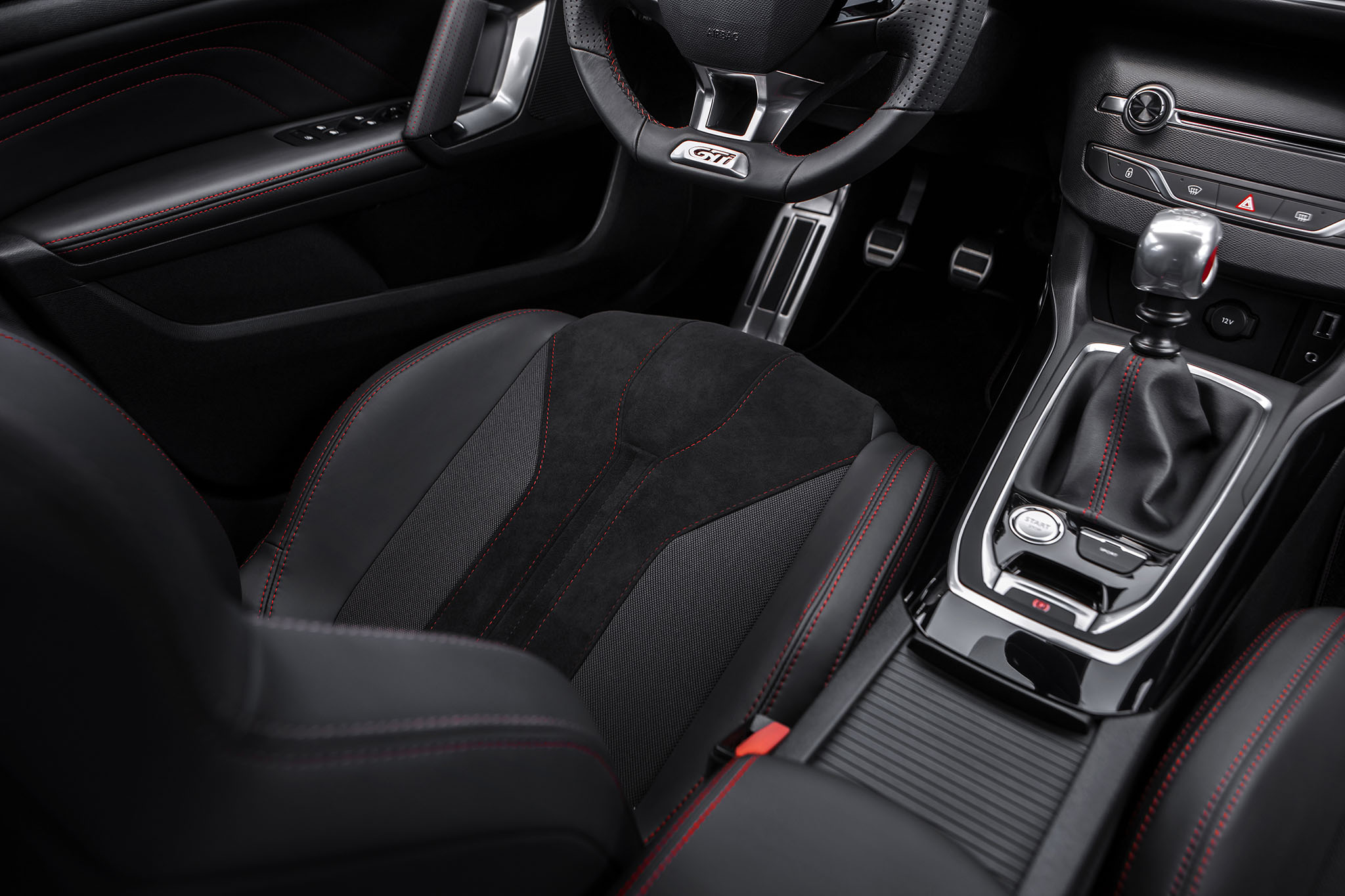 Peugeot308GTI 04