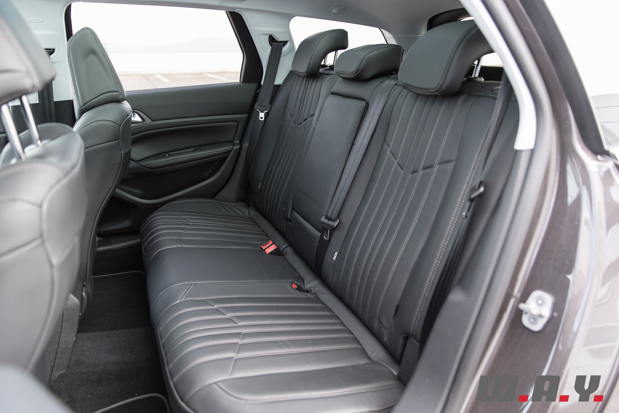 Peugeot308SW-35