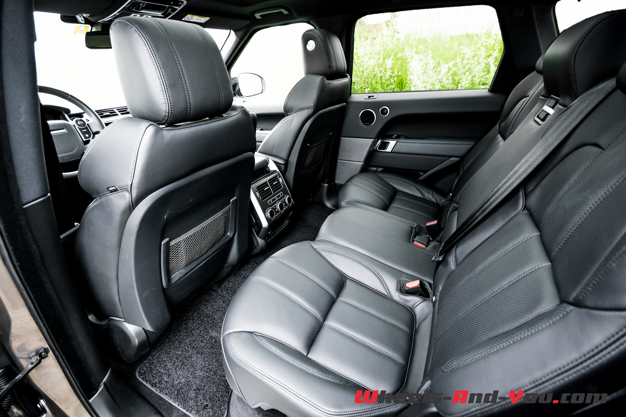 RangeRoverSportHybrid-12