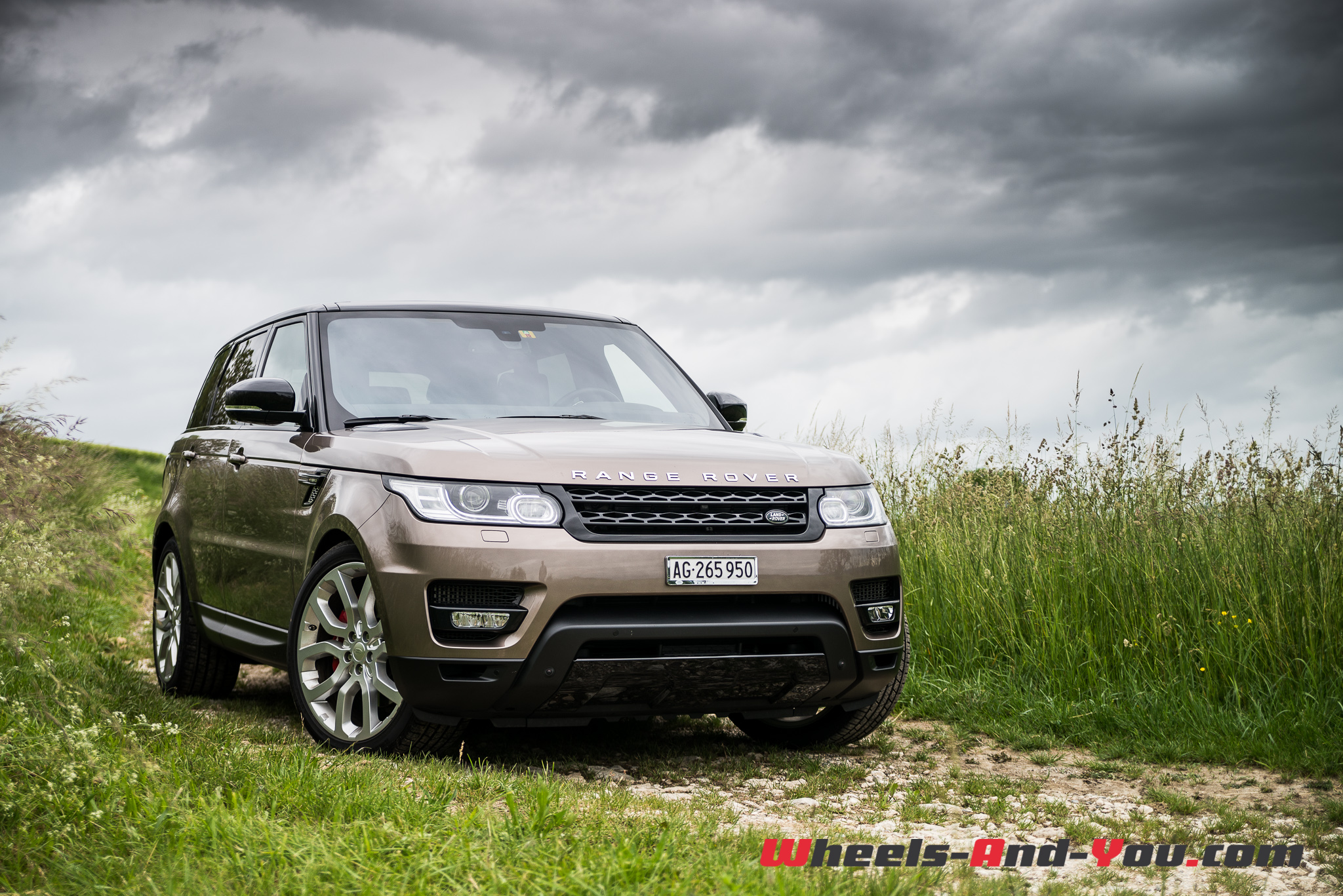 RangeRoverSportHybrid-2