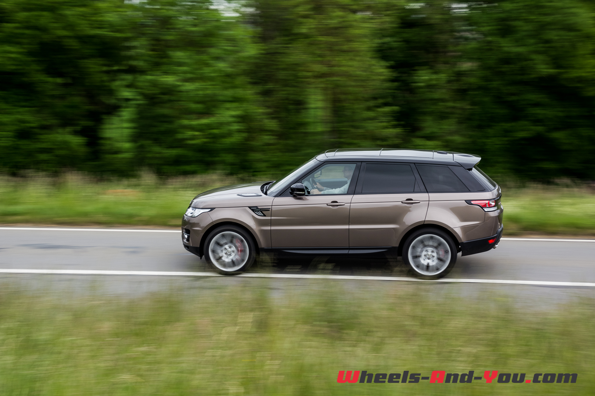 RangeRoverSportHybrid-20
