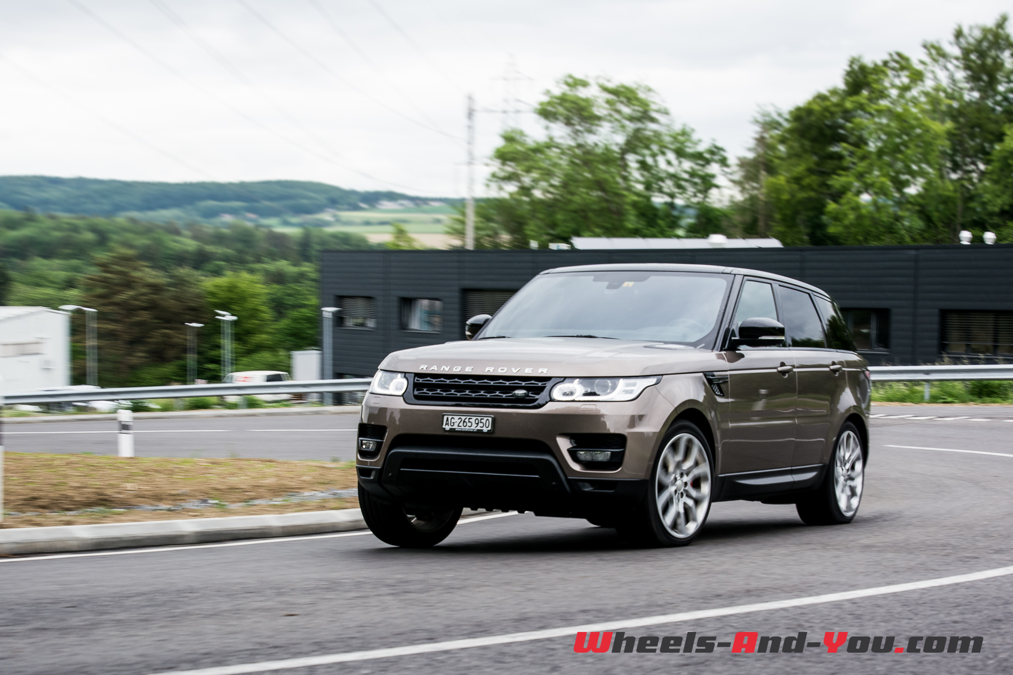 RangeRoverSportHybrid-24