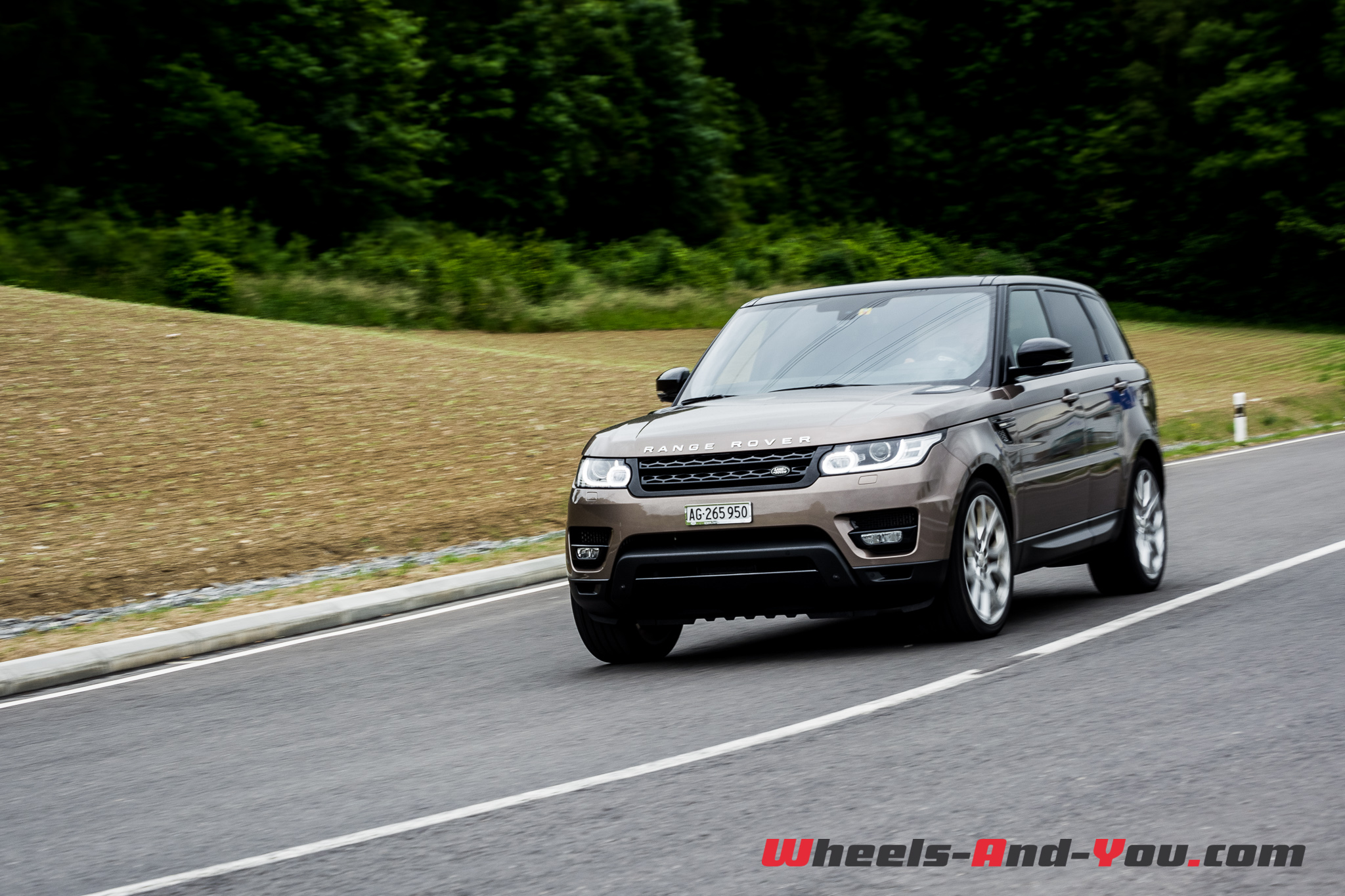 RangeRoverSportHybrid-30
