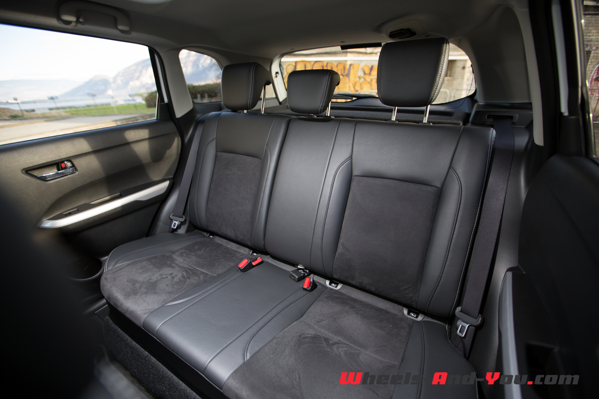 SuzukiVitara 25