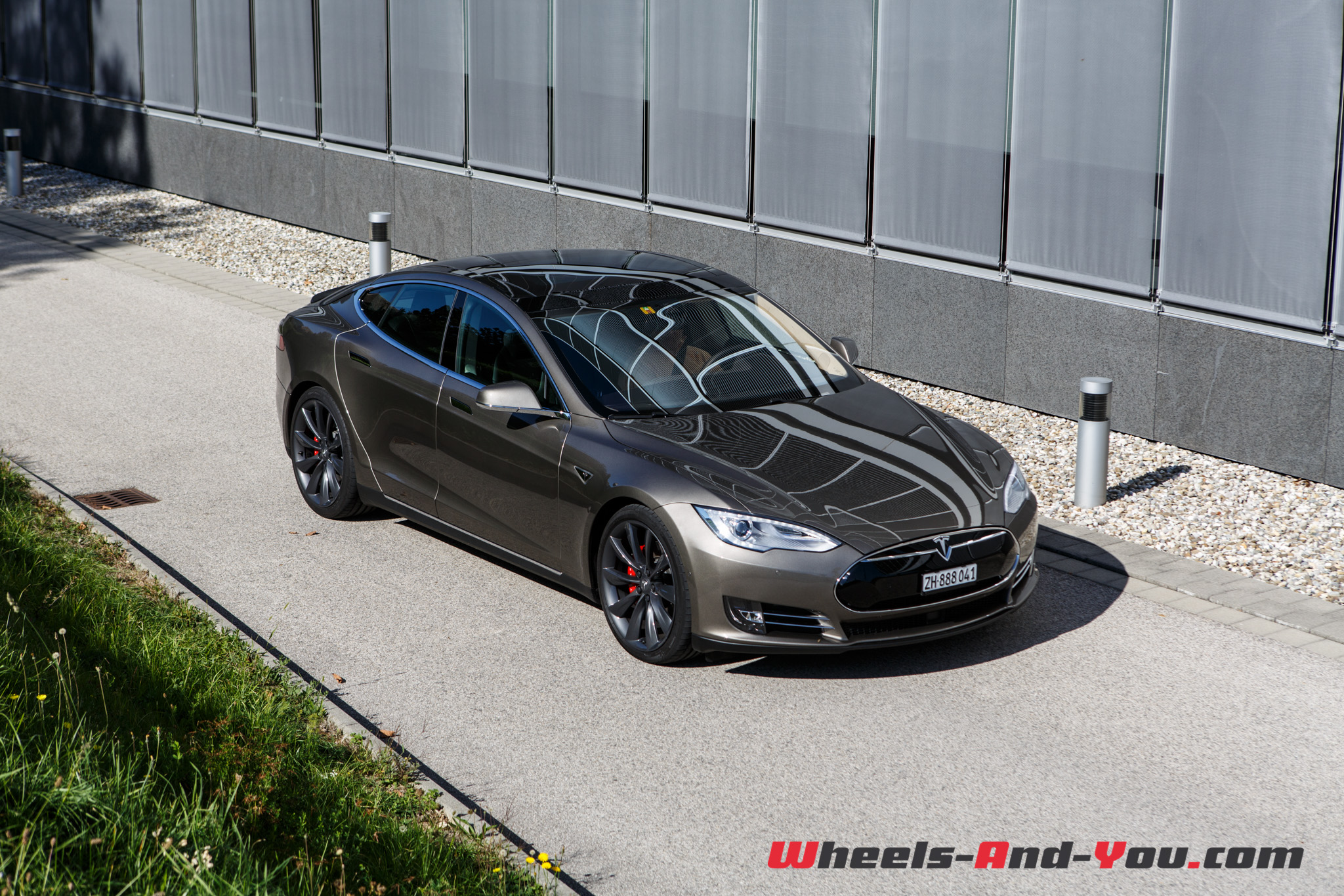 TeslaModelS P85D 36