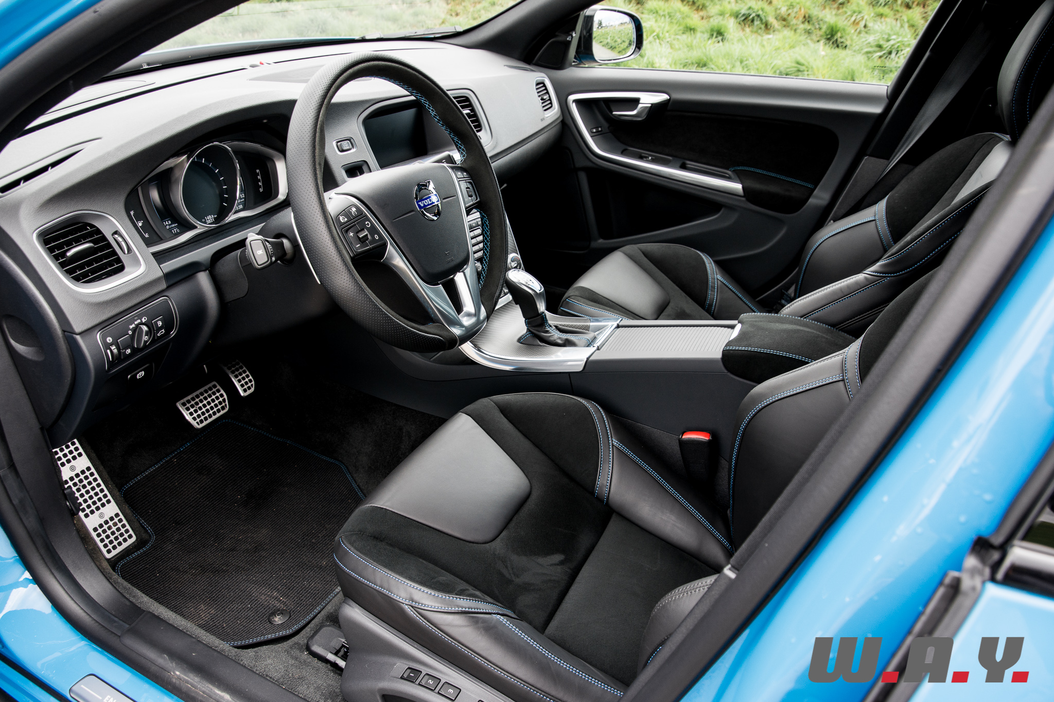 V60-Polestar-24
