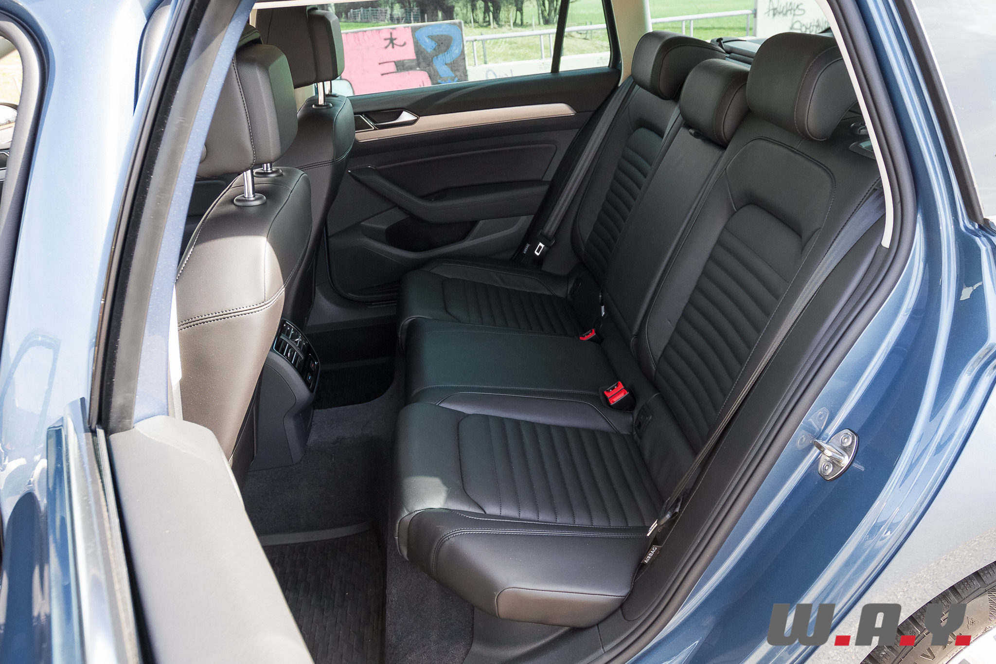 VW-Passat-09