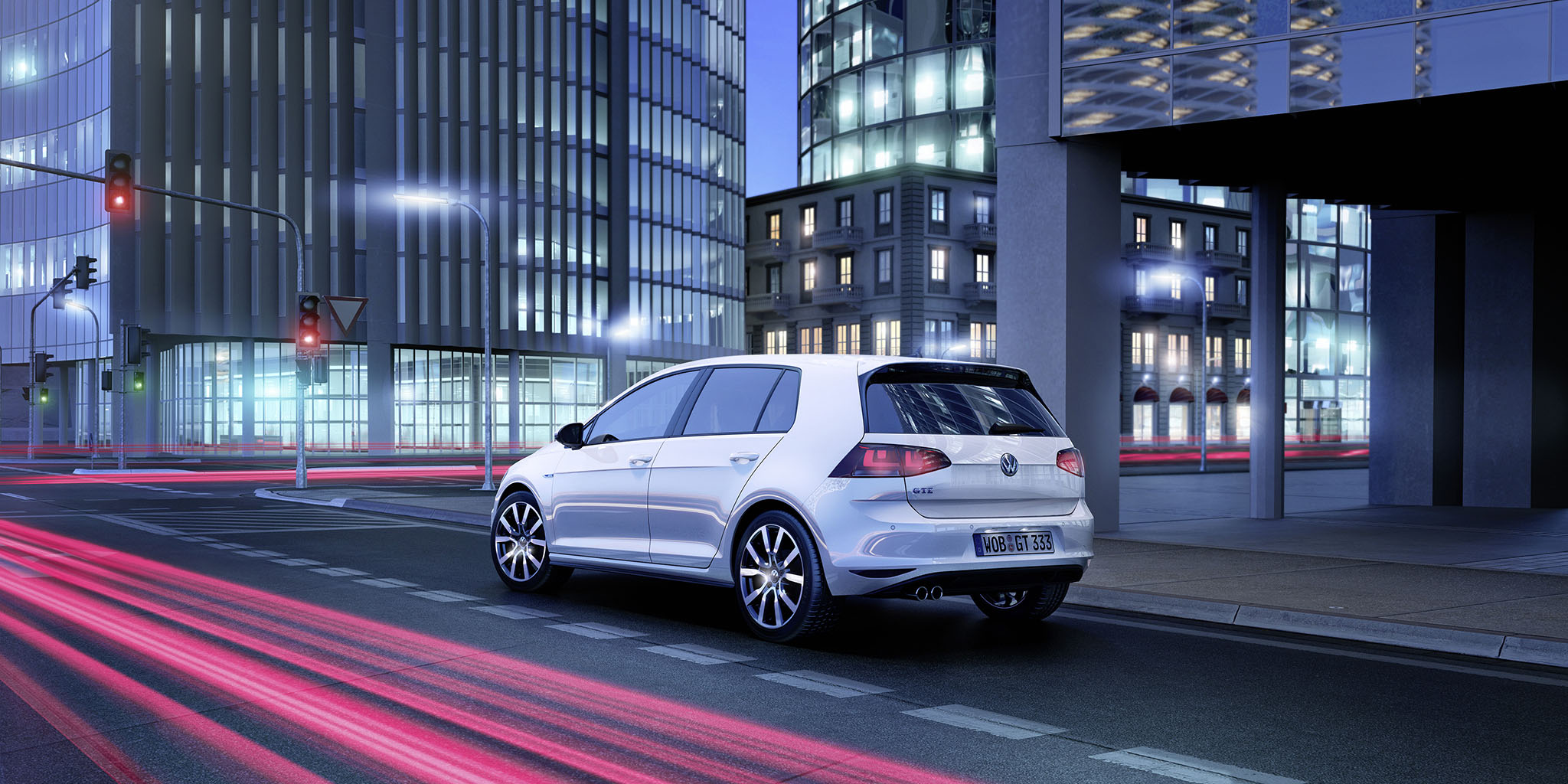 VWGolfGTE 02