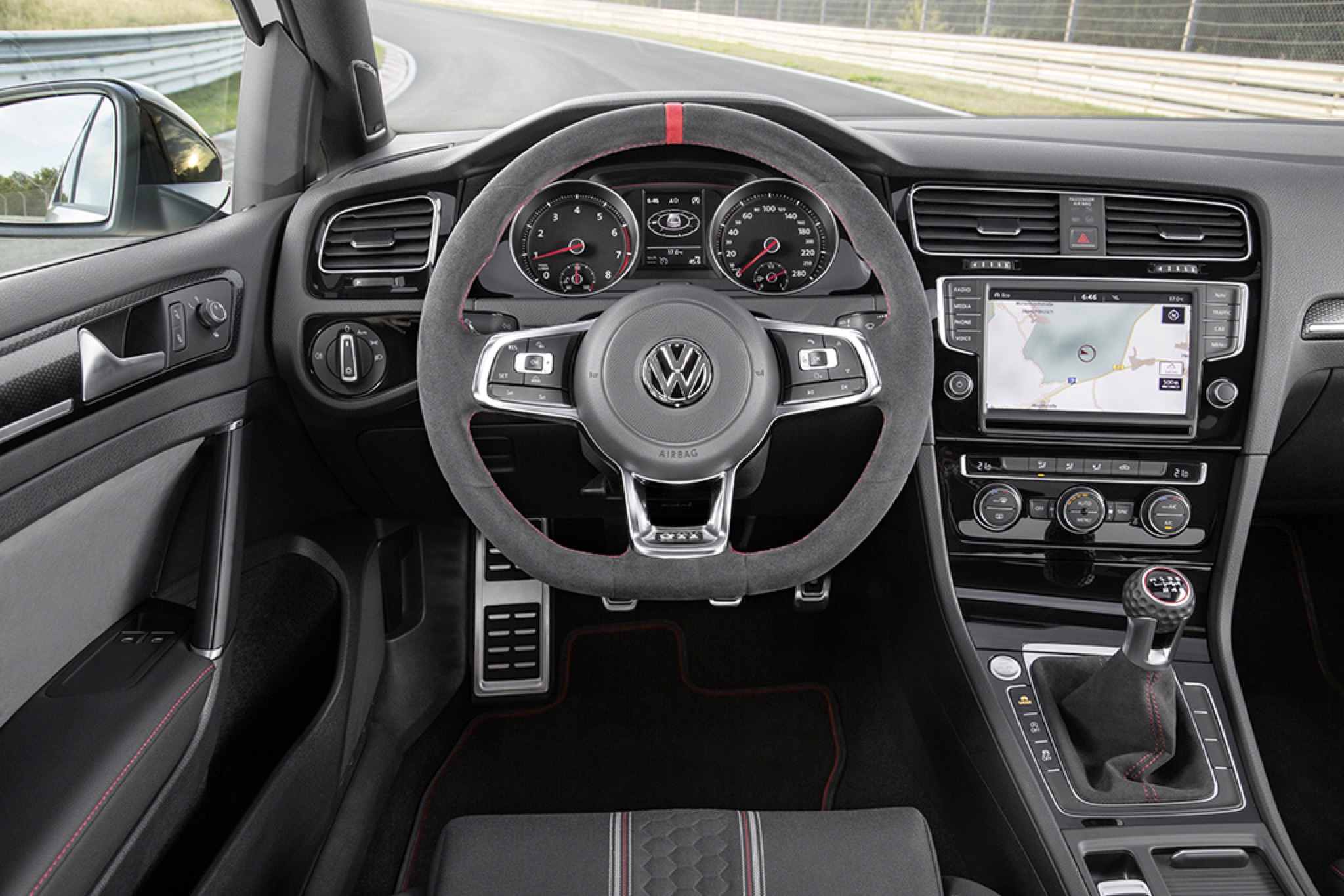 VWGolfGTIClubsport 05