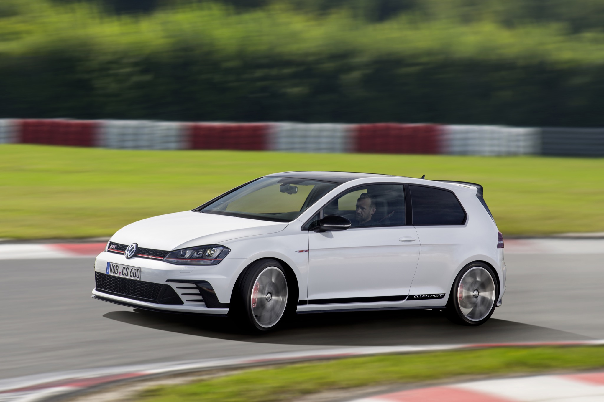VWGolfGTIClubsport 08