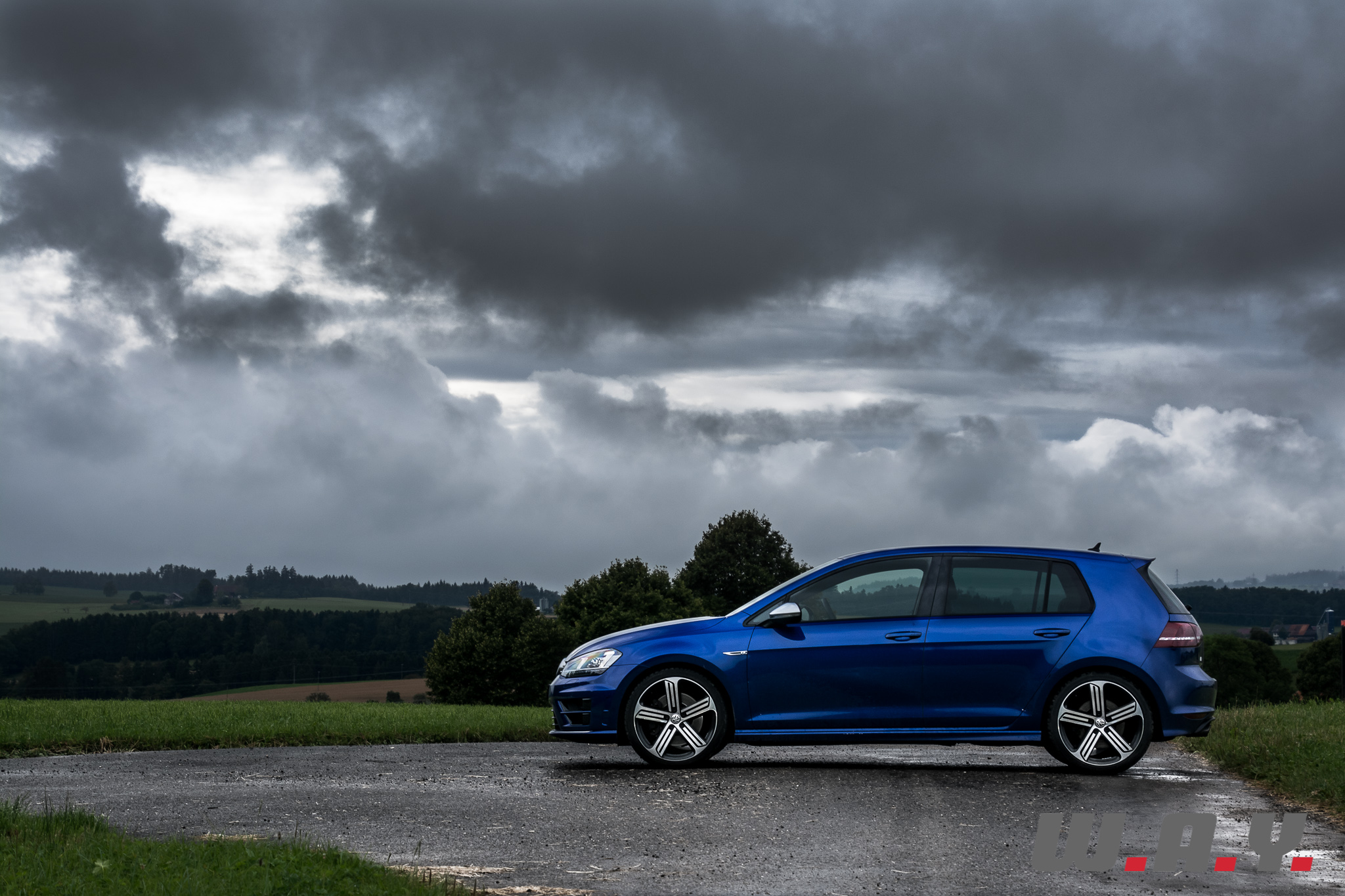 VWGolfR-11