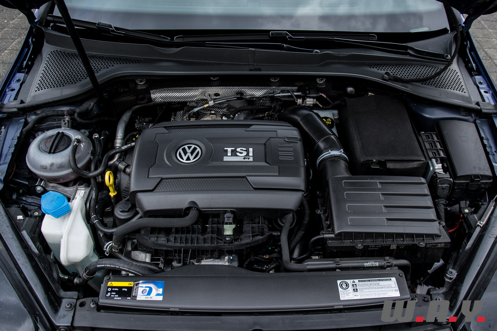 VWGolfR-19