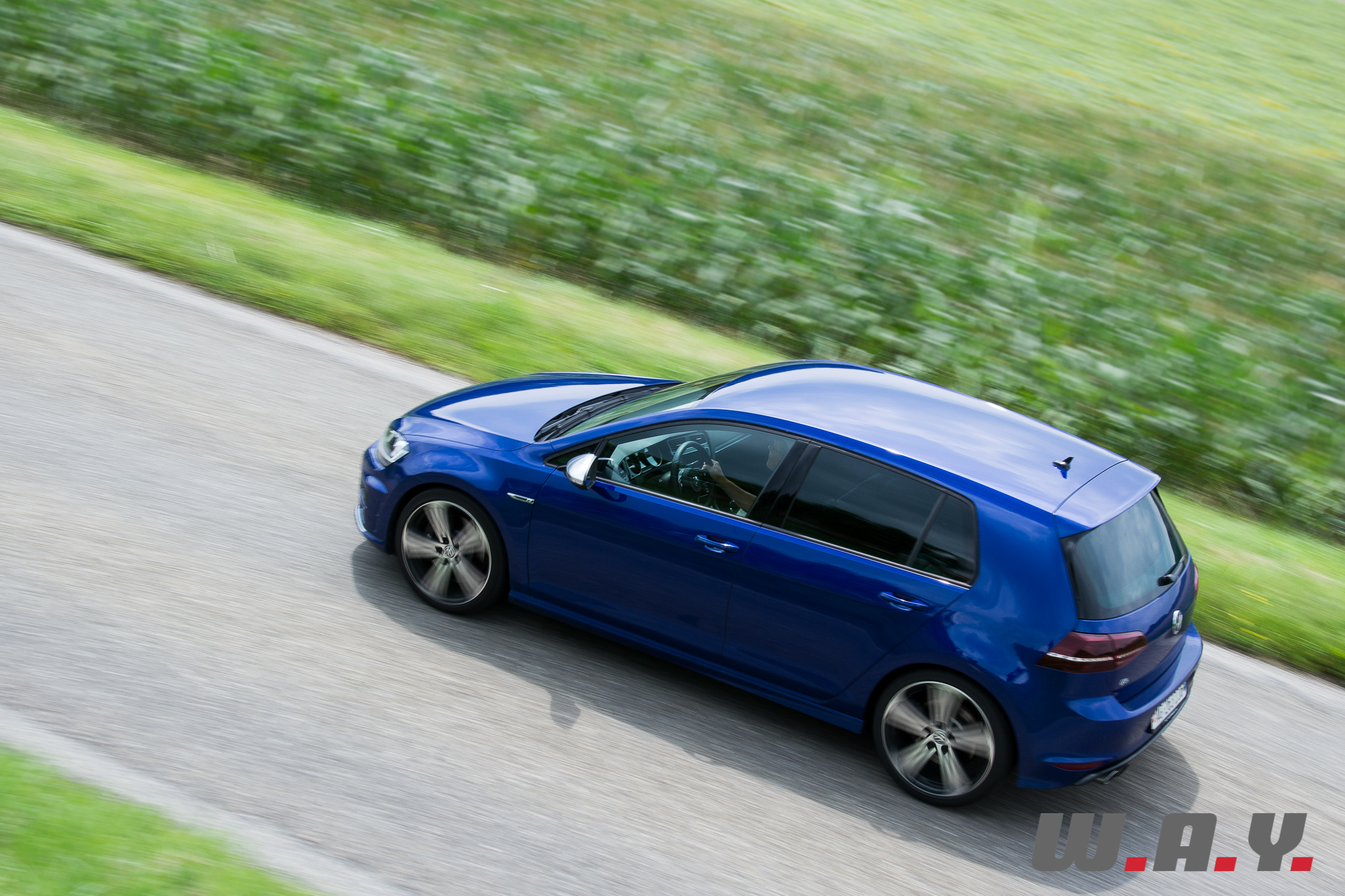 VWGolfR-31