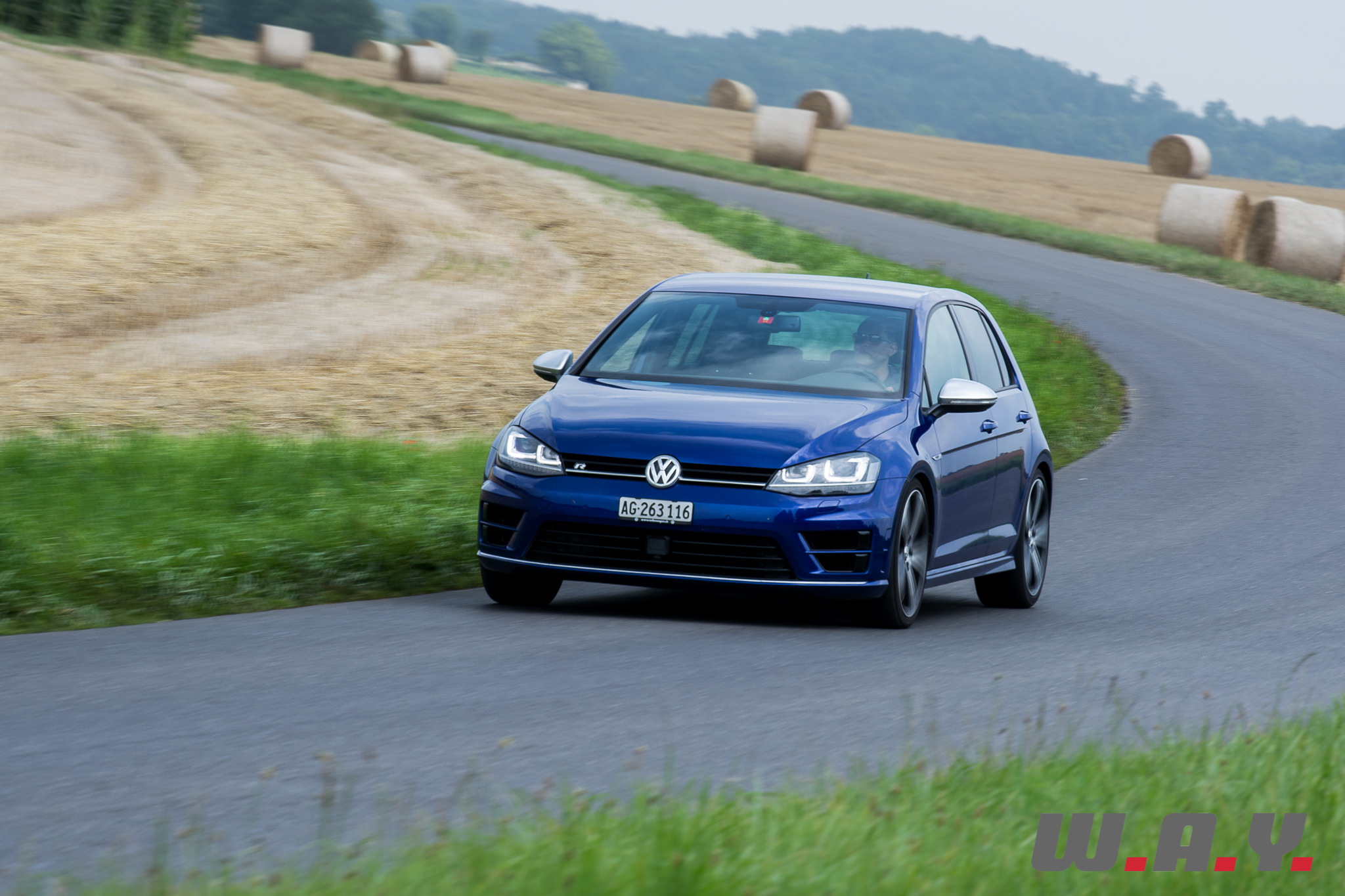 VWGolfR-37