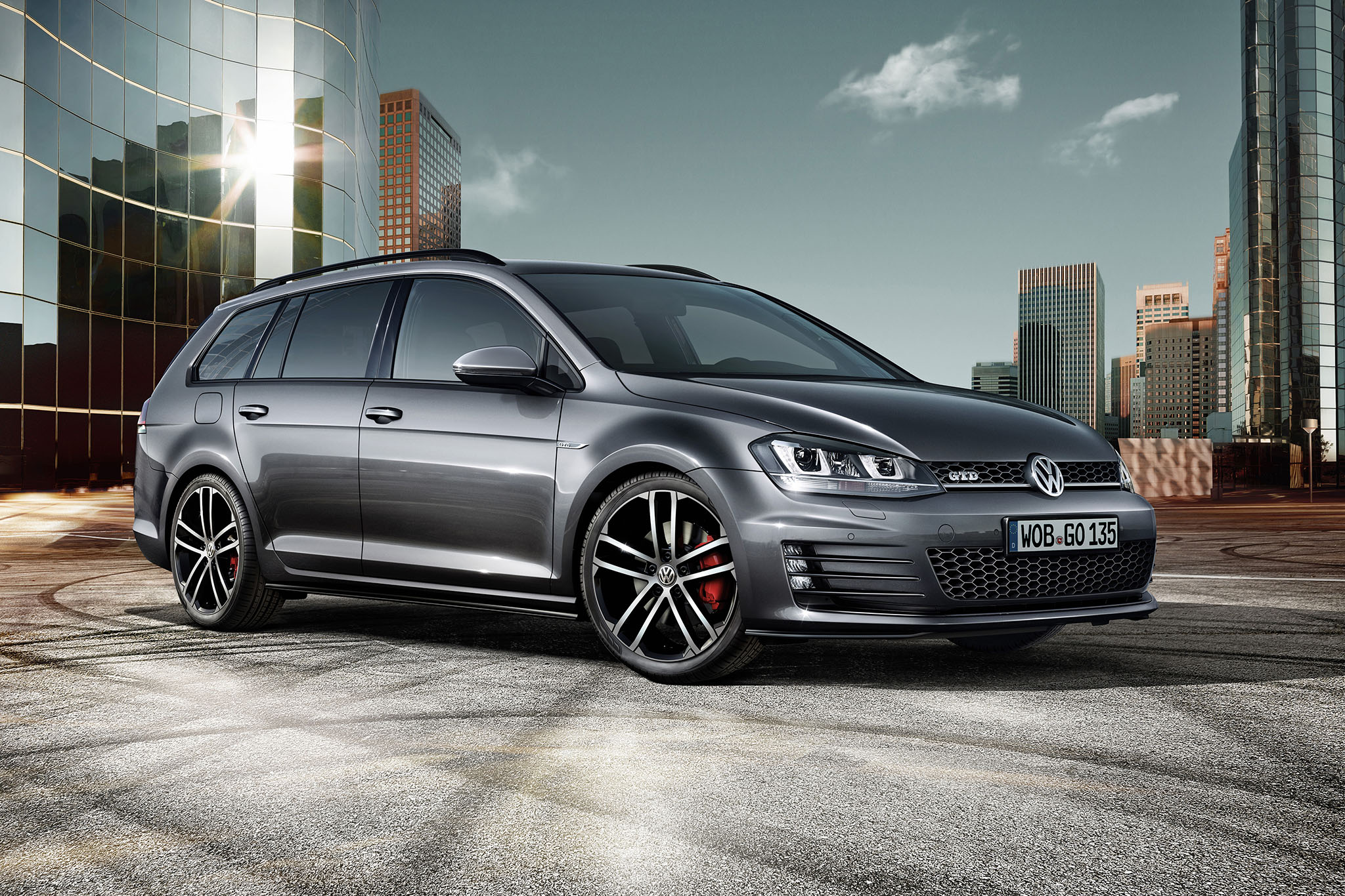 VWGolfVariantGTD 01