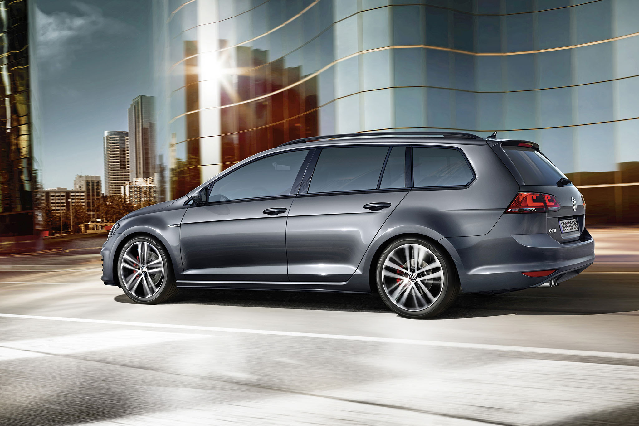 VWGolfVariantGTD 02