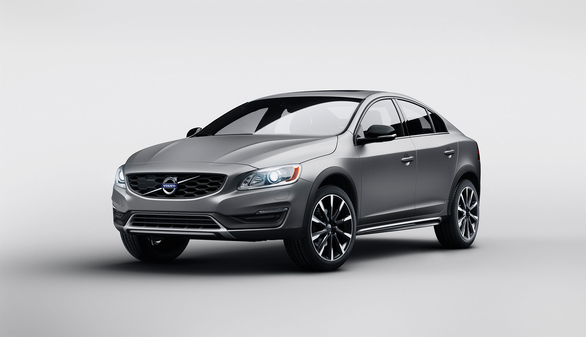 VolvoS60CrossCountry 01