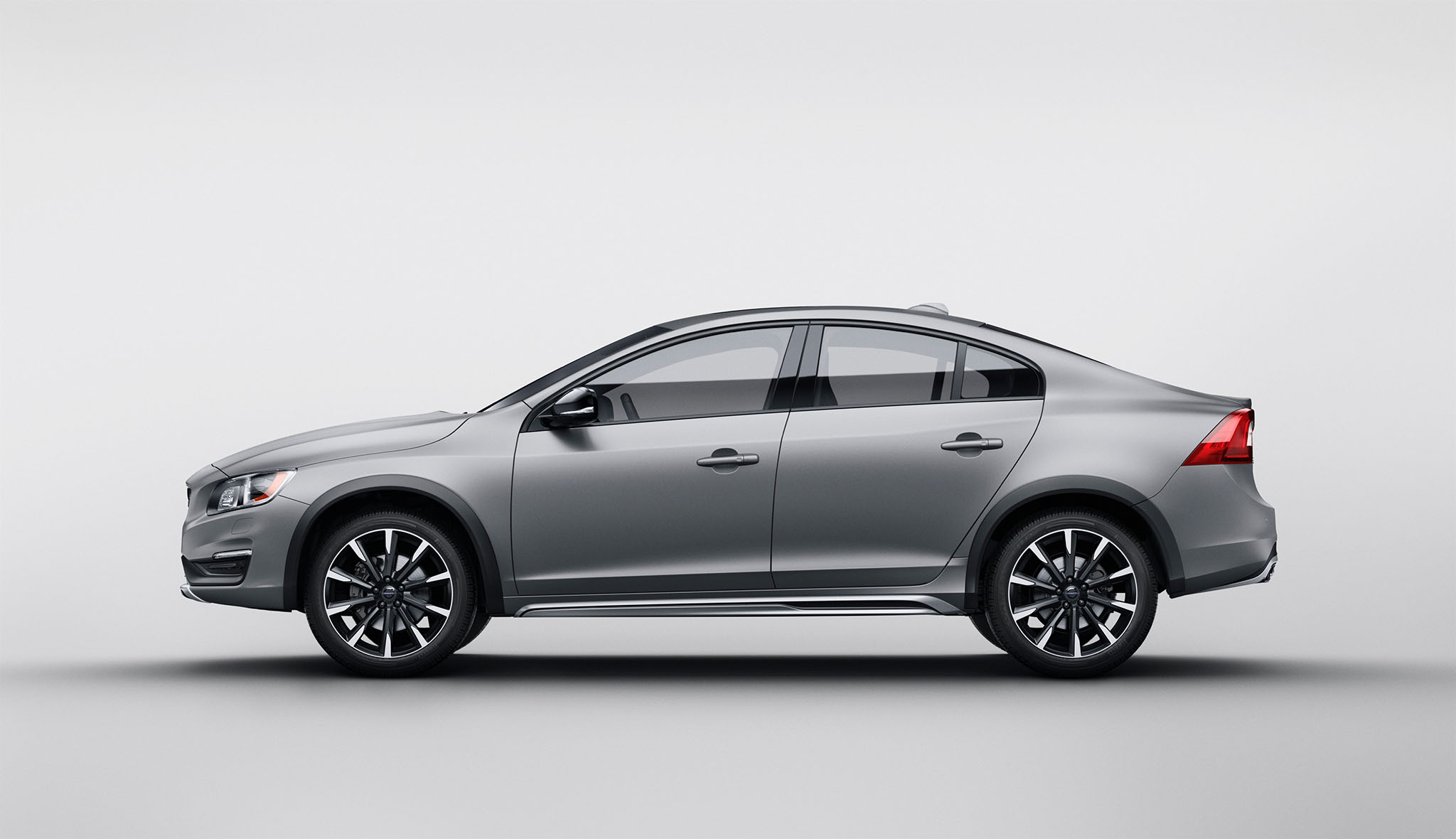 VolvoS60CrossCountry 04