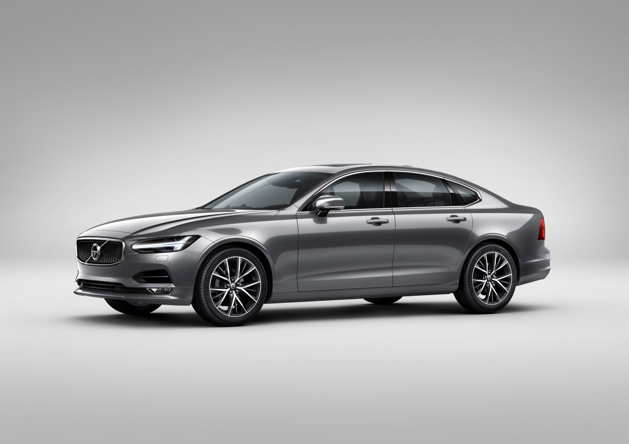 VolvoS90 01