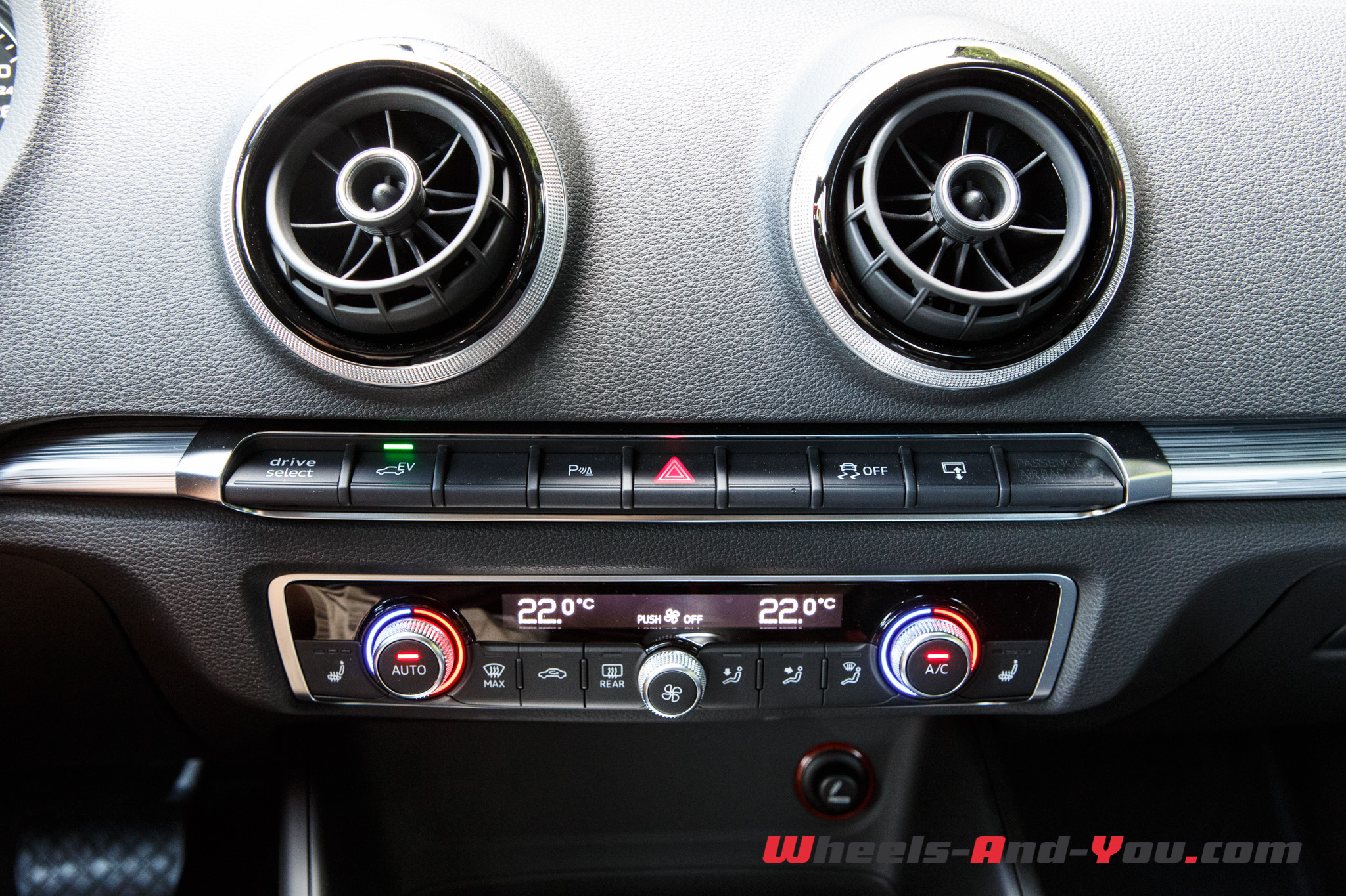 audi-a3-etron-14