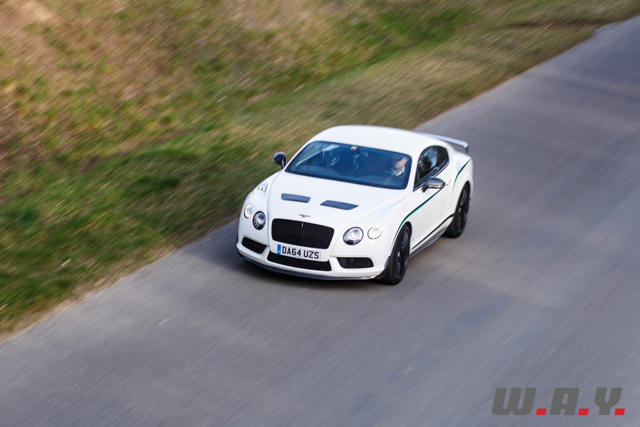 bentley gt3r-13