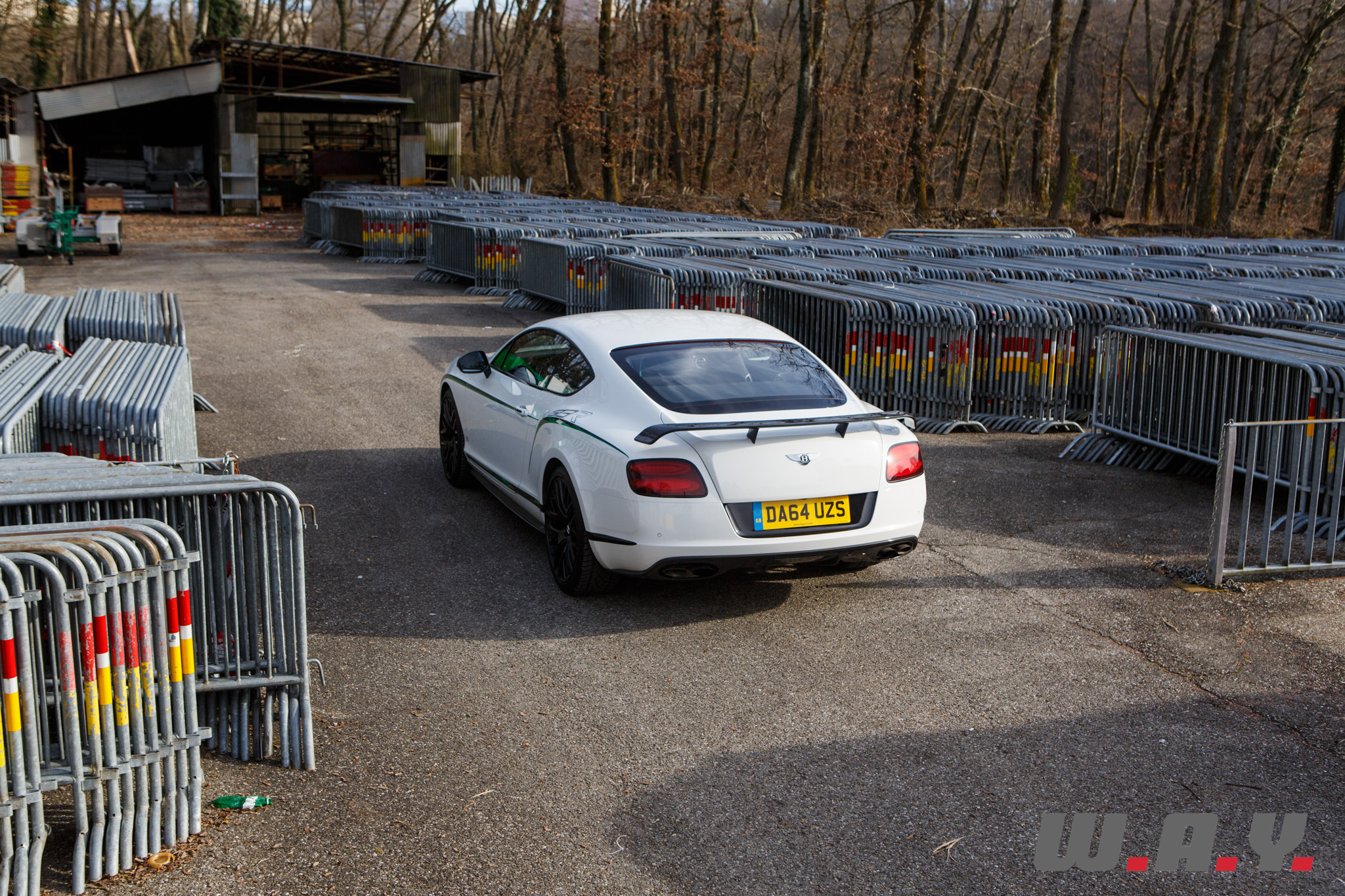 bentley gt3r-28