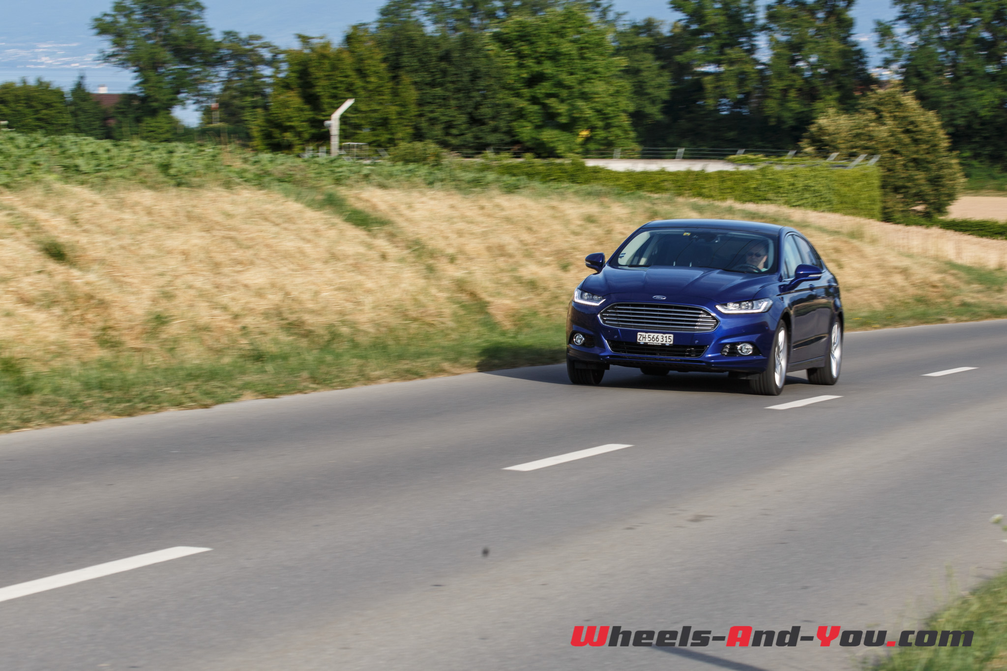 ford mondeo-1