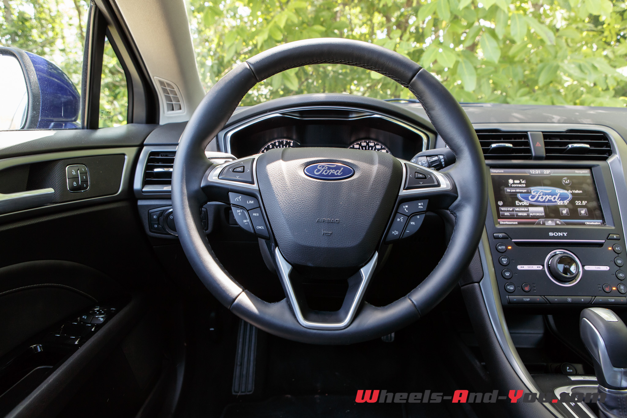ford mondeo-1