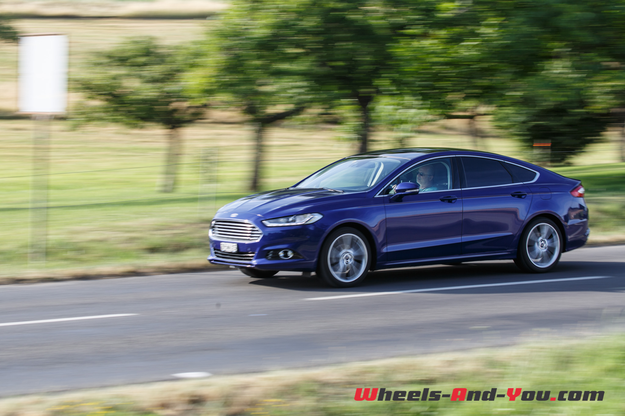 ford mondeo-1