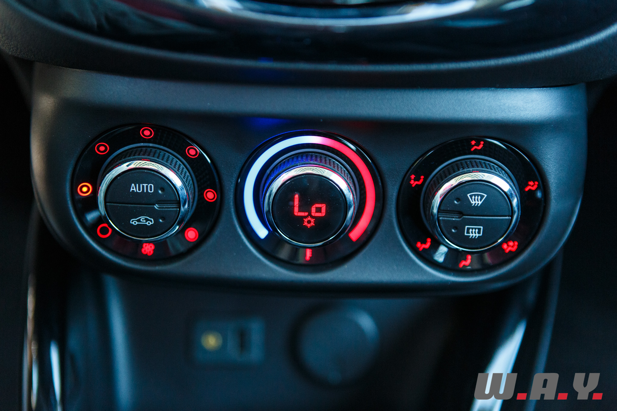 opel adam s-26