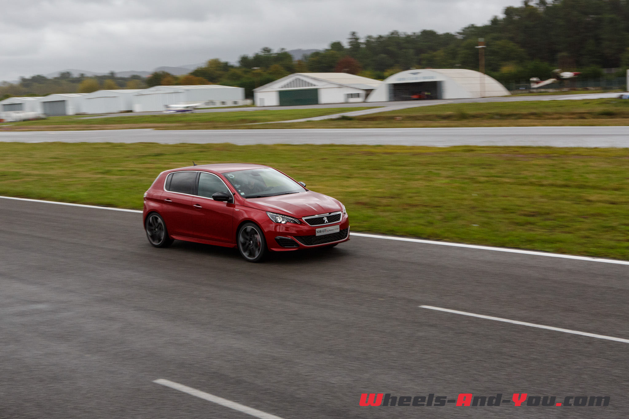 peugeot-308-gti-25