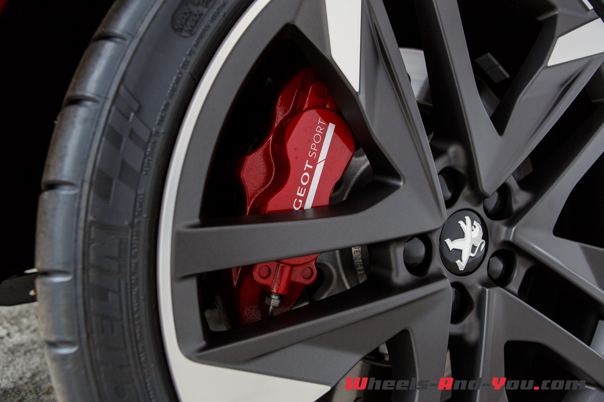peugeot-308-gti-26