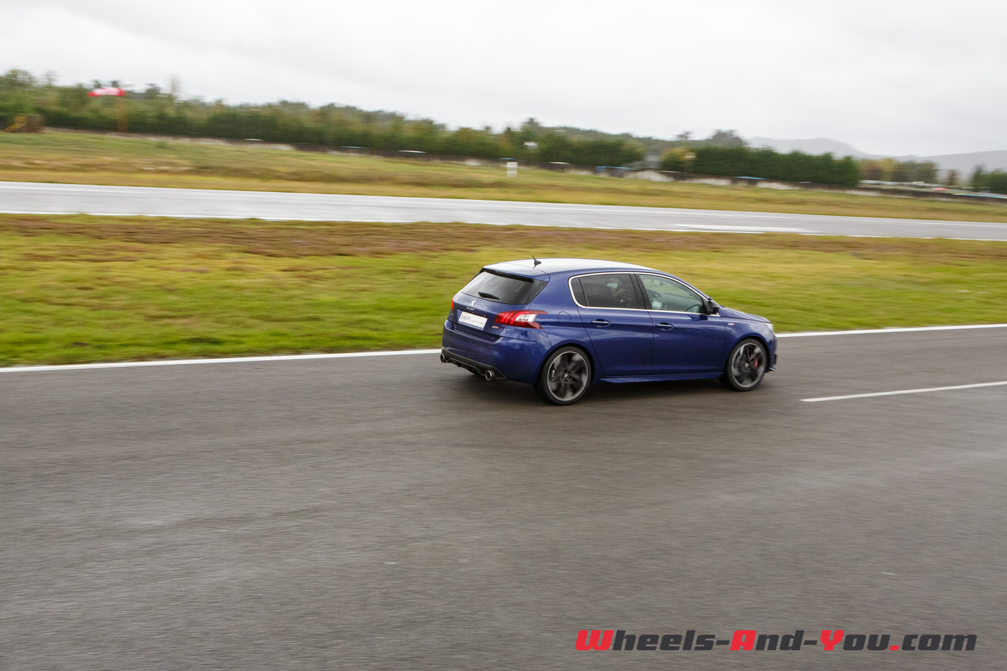 peugeot-308-gti-28