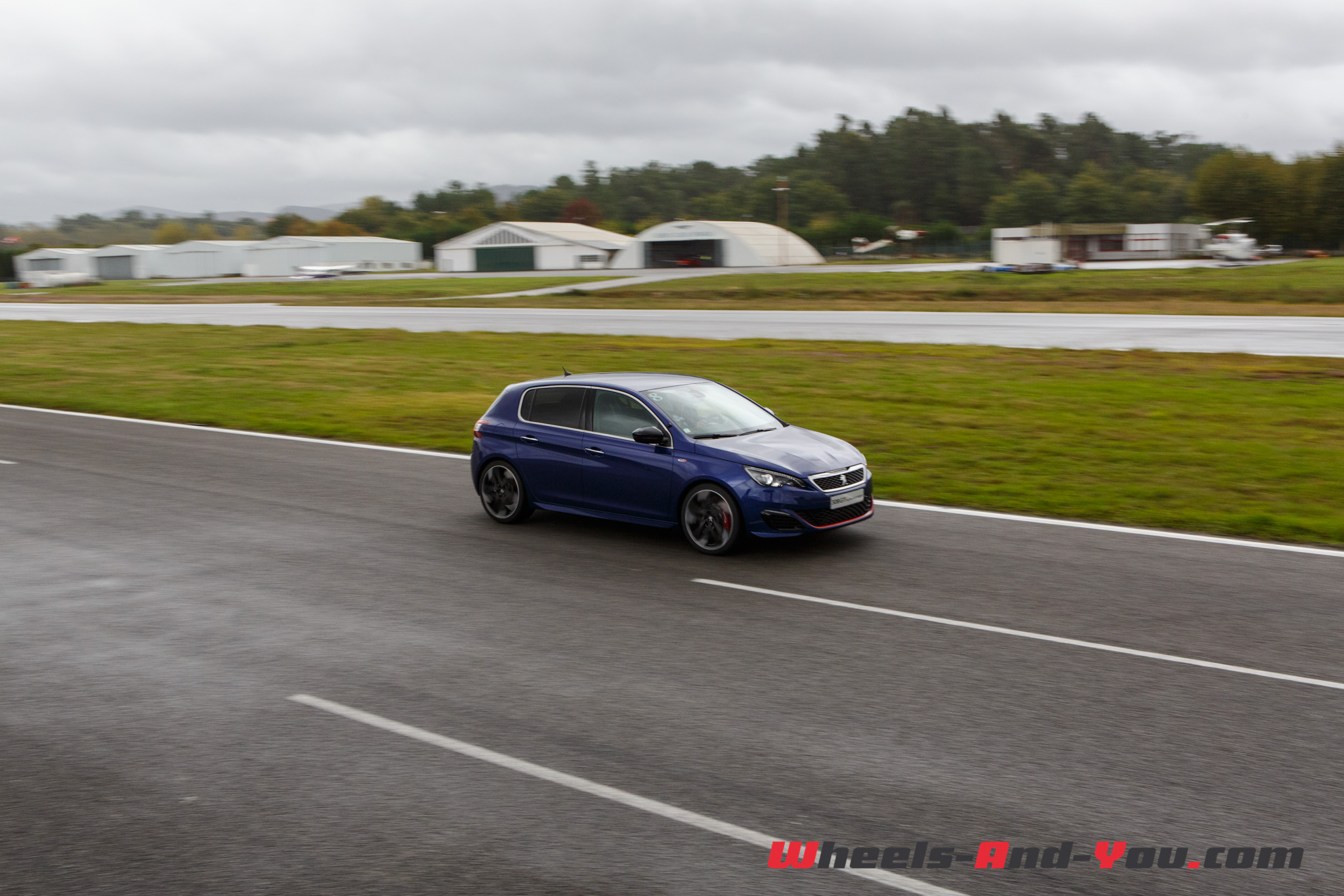peugeot-308-gti-31